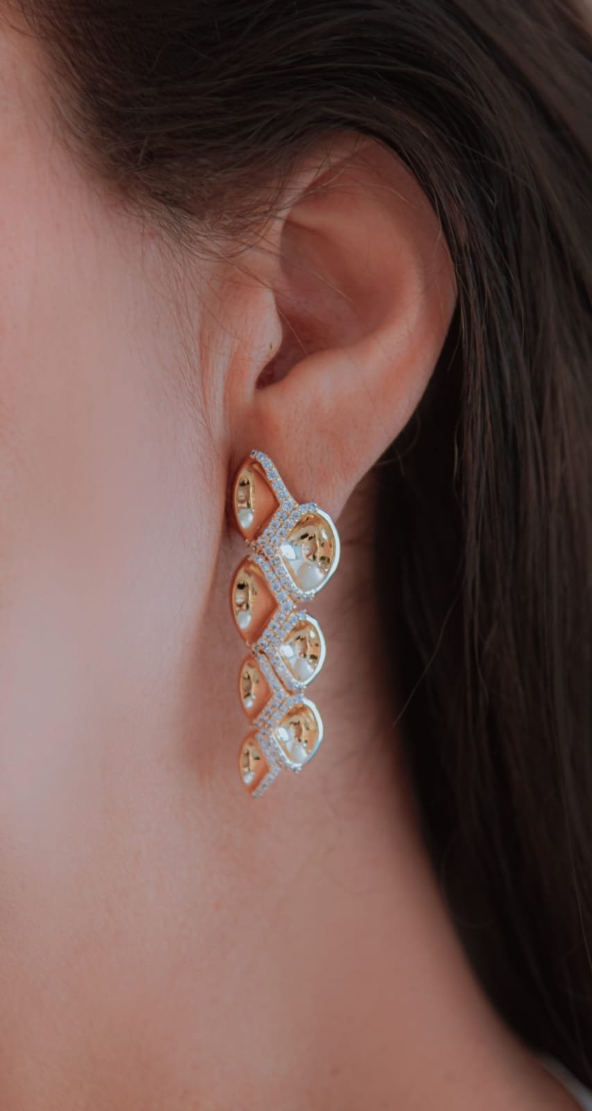 Brinco Longo Oval 2 Coluna Trabalhado Inter